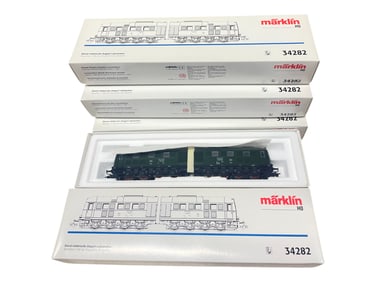 4 STORE STOCK Marklin HO 34282 Diesels