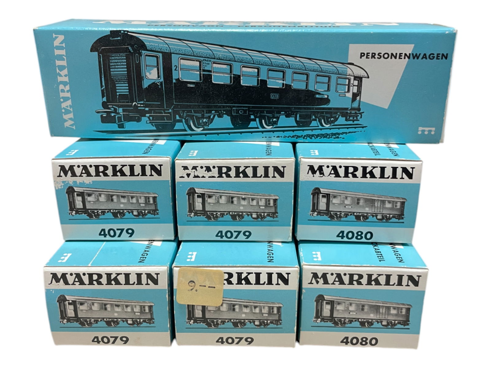 7 MINT Vintage Marklin HO Passenger Cars (1 of 2)