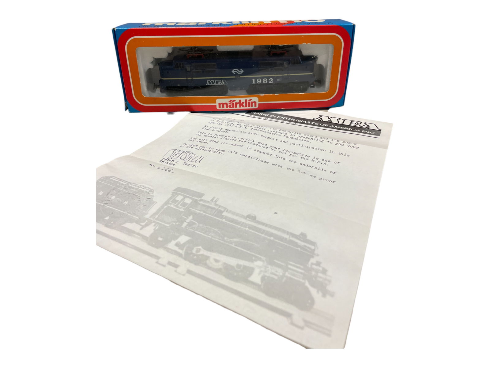 Unusual Marklin HO 3161 MEA Dutch Electric: Limited run with 11th Anniv. MEA. It is Numbered 033 and has it?s certificate. It is factory new in box.