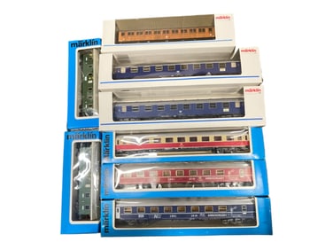 16 STORE STOCK Marklin HO Pass Cars