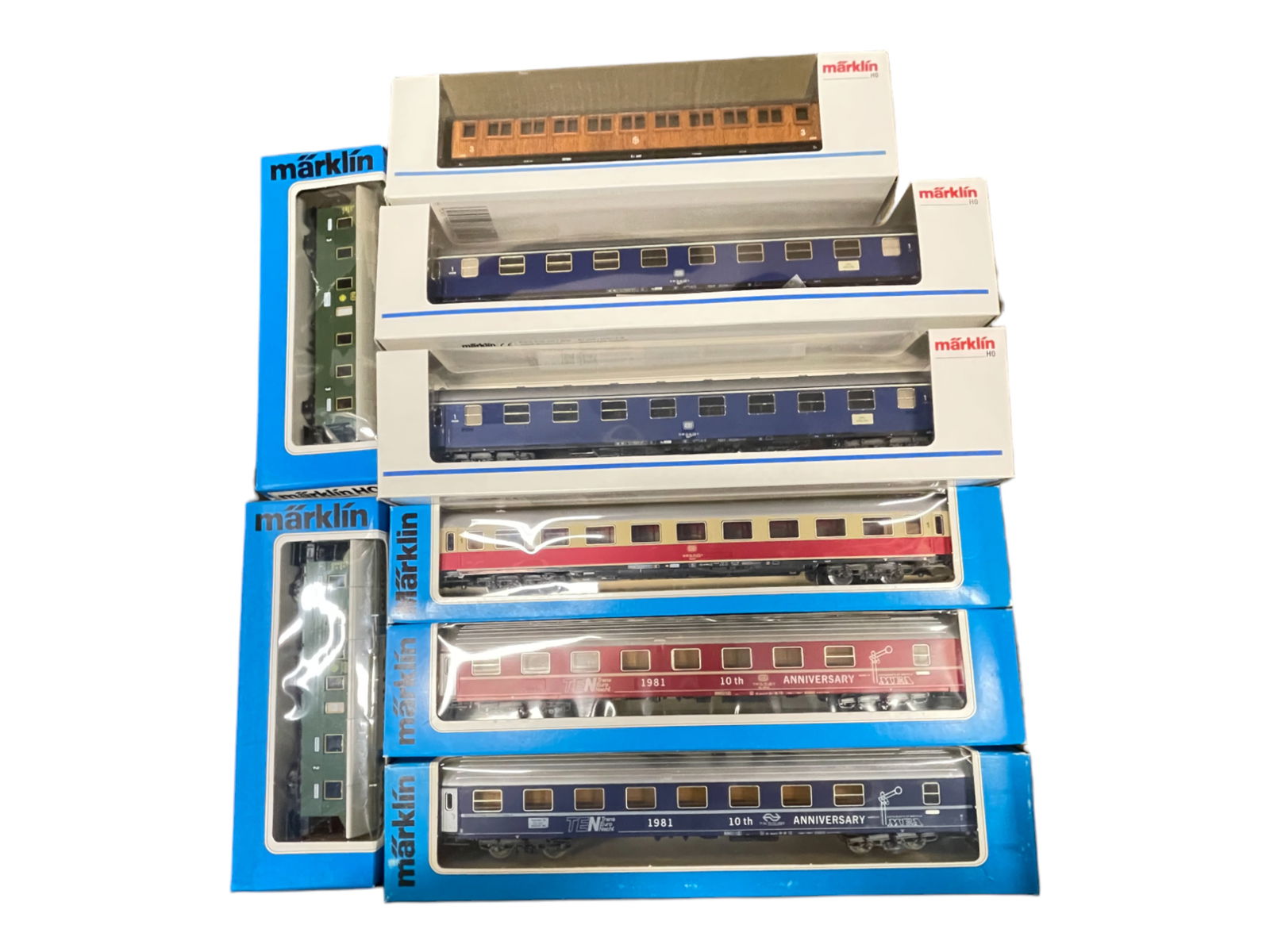 16 STORE STOCK Marklin HO Pass Cars: Includes 2 each of 4091, 4100, 4101, 4150 MEA, 4151 MEA; 4095, 4091, 4270. All appear new in boxes.