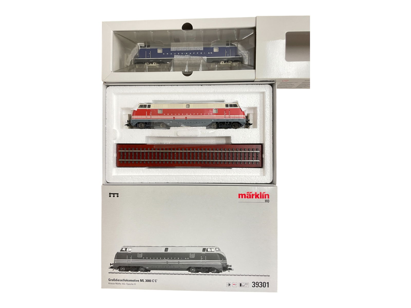 2 Marklin Digital HO Krauss-Maffei Diesels: HO Gauge. Includes a 39302 ML 2200 CC diesel with sound, mfx control and soft-drive; 39301 ML 3000 CC diesel with sound, mfx control and soft-drive & display board. They are new in boxes.