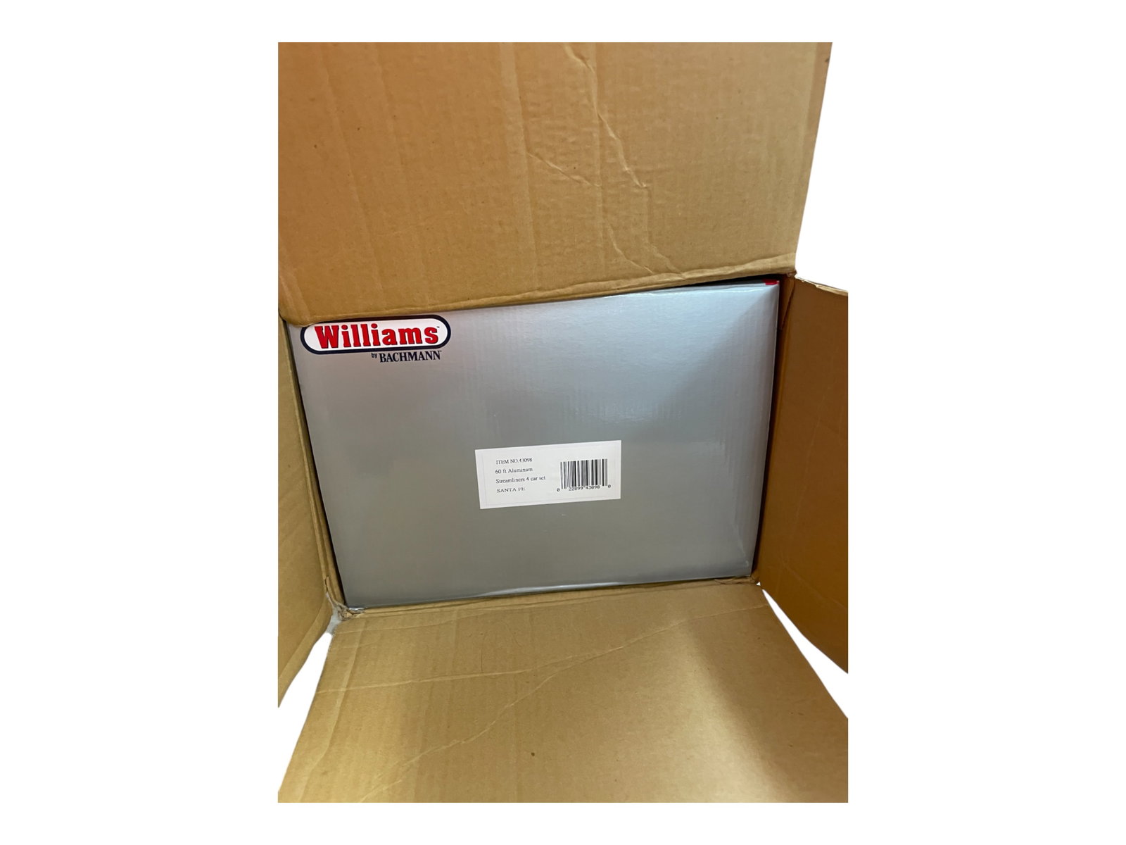 Williams 43098 SF Passenger Cars: 4-car set, 60' aluminum, all appear new in boxes with shipper.