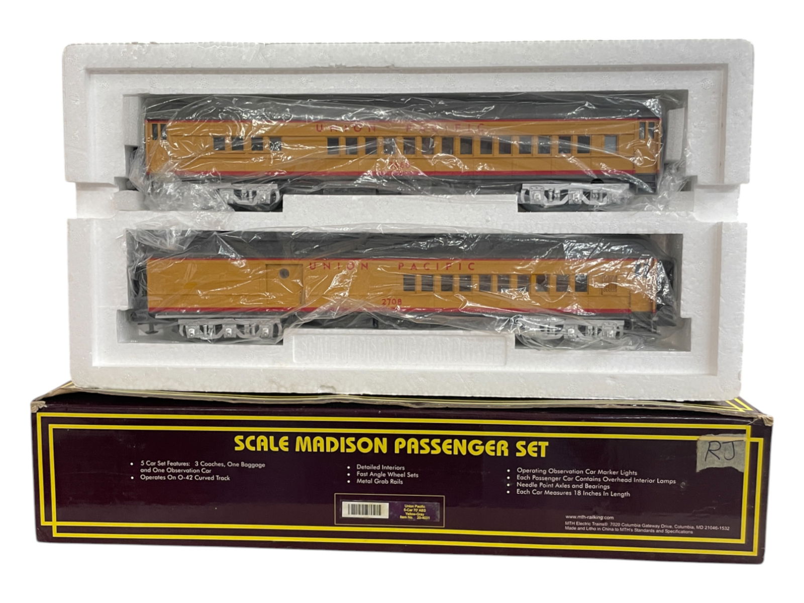 MTH 20-4031 UP Scale Madison Cars (1 of 3)