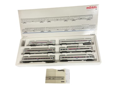 Marklin HO 43600 US Amtrak Passenger Cars
