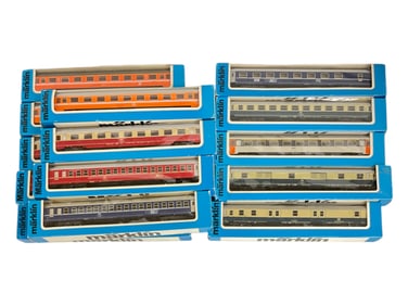 14 Marklin HO Passenger Cars