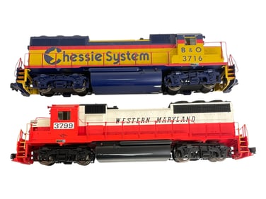 2 Aristo-Craft GP38-2 Diesels