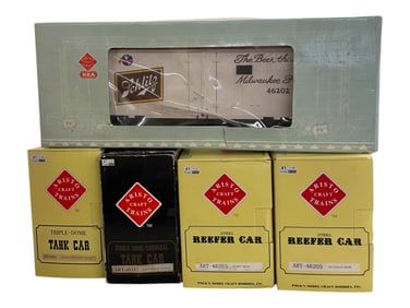 5 Aristo-Craft Freight Cars