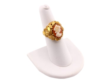 18k Yellow Gold Cameo Ring