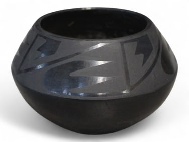 Maria Martinez San Ildefonso Pot