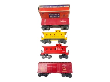 4 Late Lionel Freights, 1 Scarce Boxed