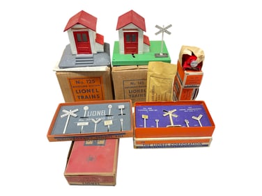8 Boxed Lionel Accessories