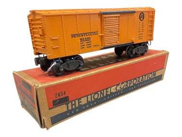 Scarce Boxed Lionel 2454 PRR Boxcar