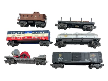 6 Clean Lionel Freight Cars