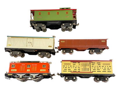 5pc Restored Lionel Freight Set: Standard Gauge. Includes an 8 box cab electric redone nicely in NH motif, wheels turn freely; 512 gondola; 513 Stock Car; 514R Reefer; 517 Caboose all restored better than average.