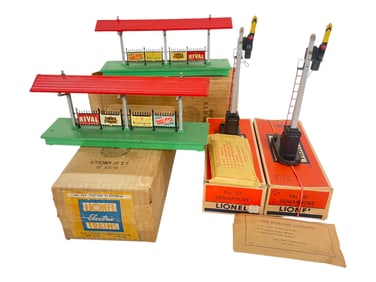 4 Boxed Lionel Accessories