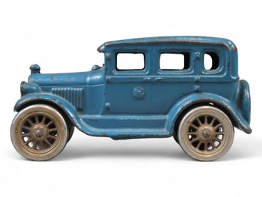 Nice AC Williams Cast Iron Sedan