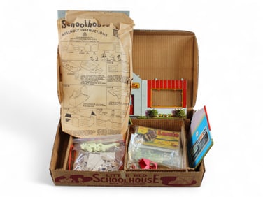 RARE Marx Little Red Schoolhouse Play Set 3382
