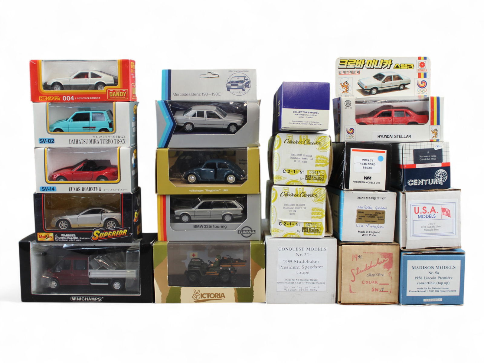 Boxed Modern Diecast Vehicles (1 of 4)
