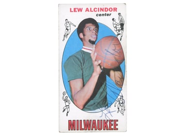 1969 Topps #25 Lew Alcindor Signed Rookie Card JSA