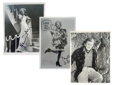 (85+) Signed Celebrity Photos (D Last Names)