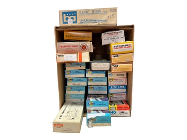 25pc American HO Trains Group