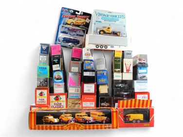 Boxed Modern Diecast Layout Vehicles