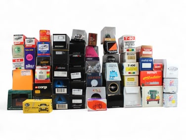 Boxed Modern Diecast Layout Vehicles