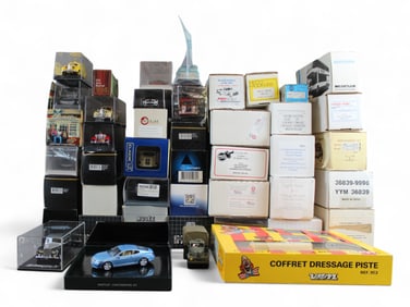 Boxed Modern Diecast Layout Vehicles