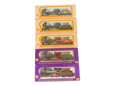 2 IHC HO General Style Locomotives