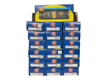 19 ATHEARN RTR Box Cars
