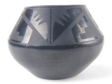 Early Maria Martinez San Ildefonso Blackware Pot