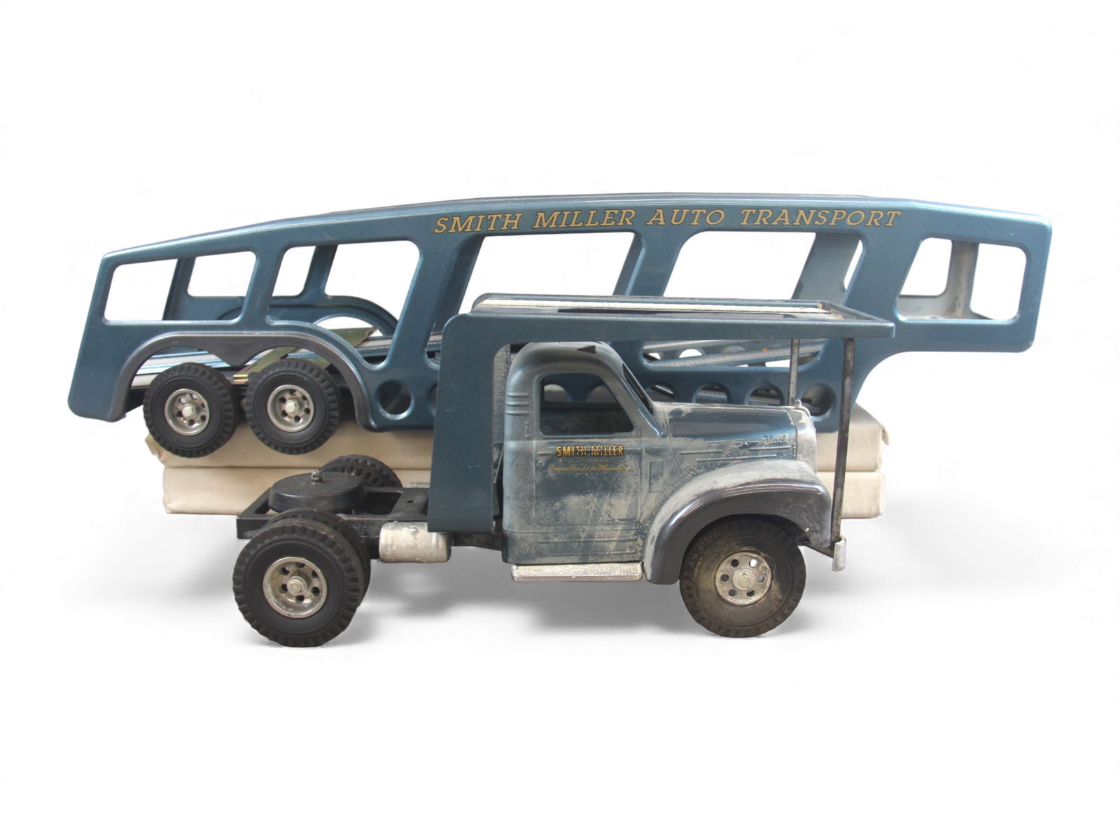 Smith Miller Auto Transport Carrier Truck (1 of 5)