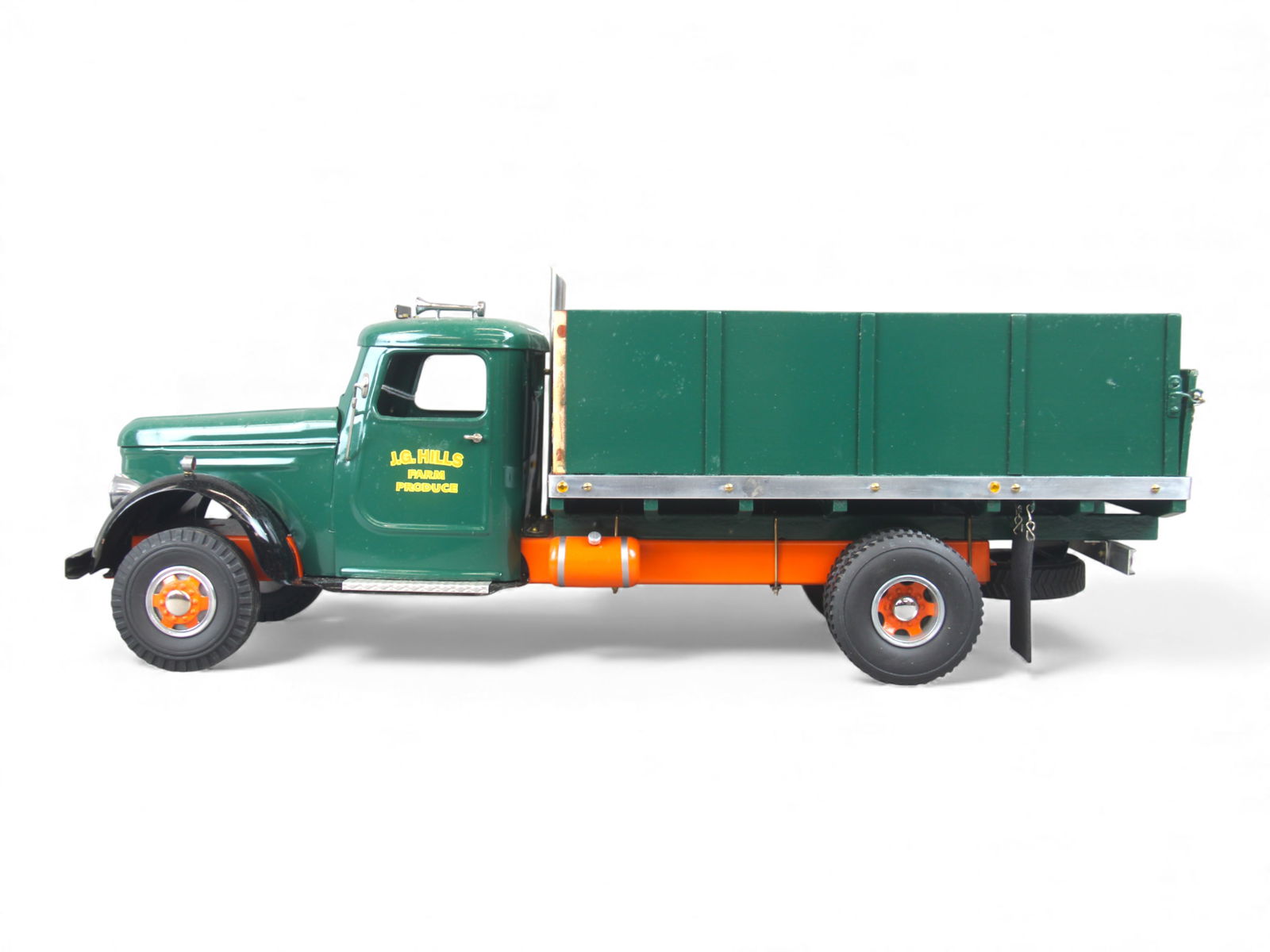 Fred Thompson Smith-Miller Style Farm Truck (1 of 8)