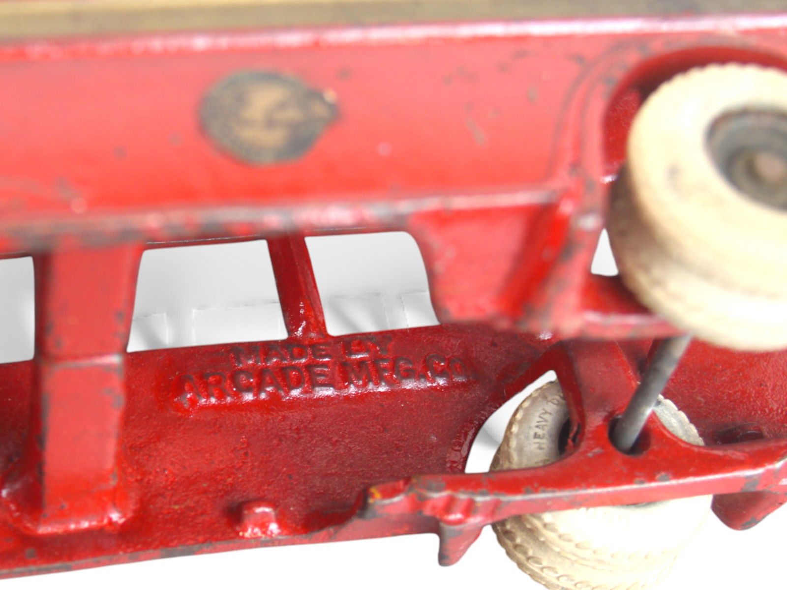 Large Arcade Parlor Coach Bus - 9