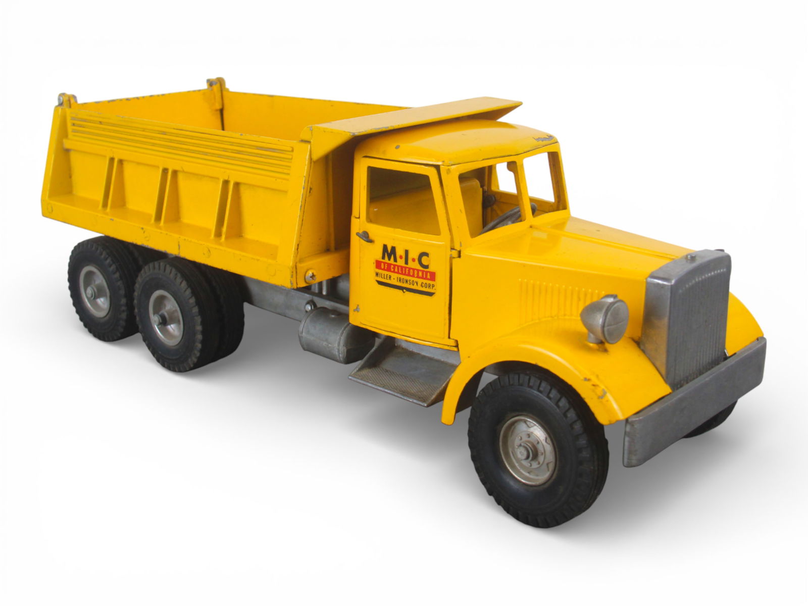 Smith-Miller B-Mack MIC Dump Truck - 2
