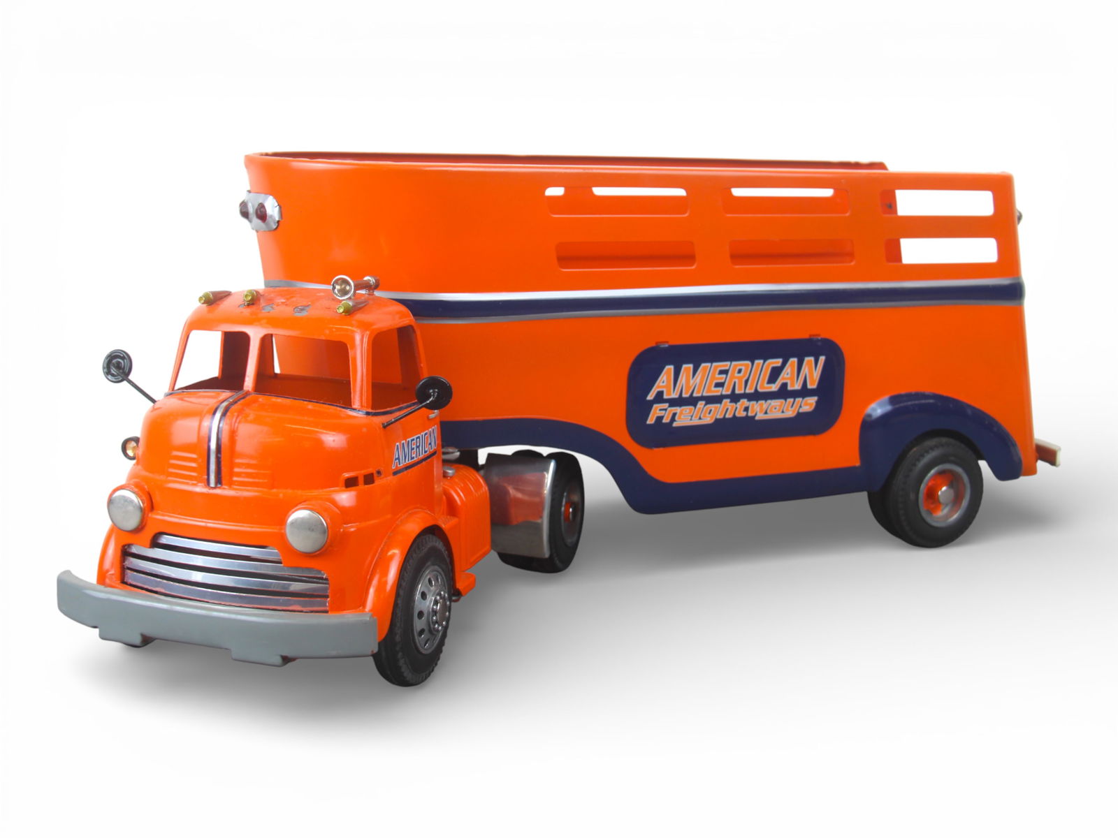 Custom Wyandotte American Freight Haulers Truck: Pro job with much added trim. Unfortunately, some has come loose, parts included. Some paint damage on roof from trim damage, but nice job over-all. Shipping: Weiss Auctions offers full-service,