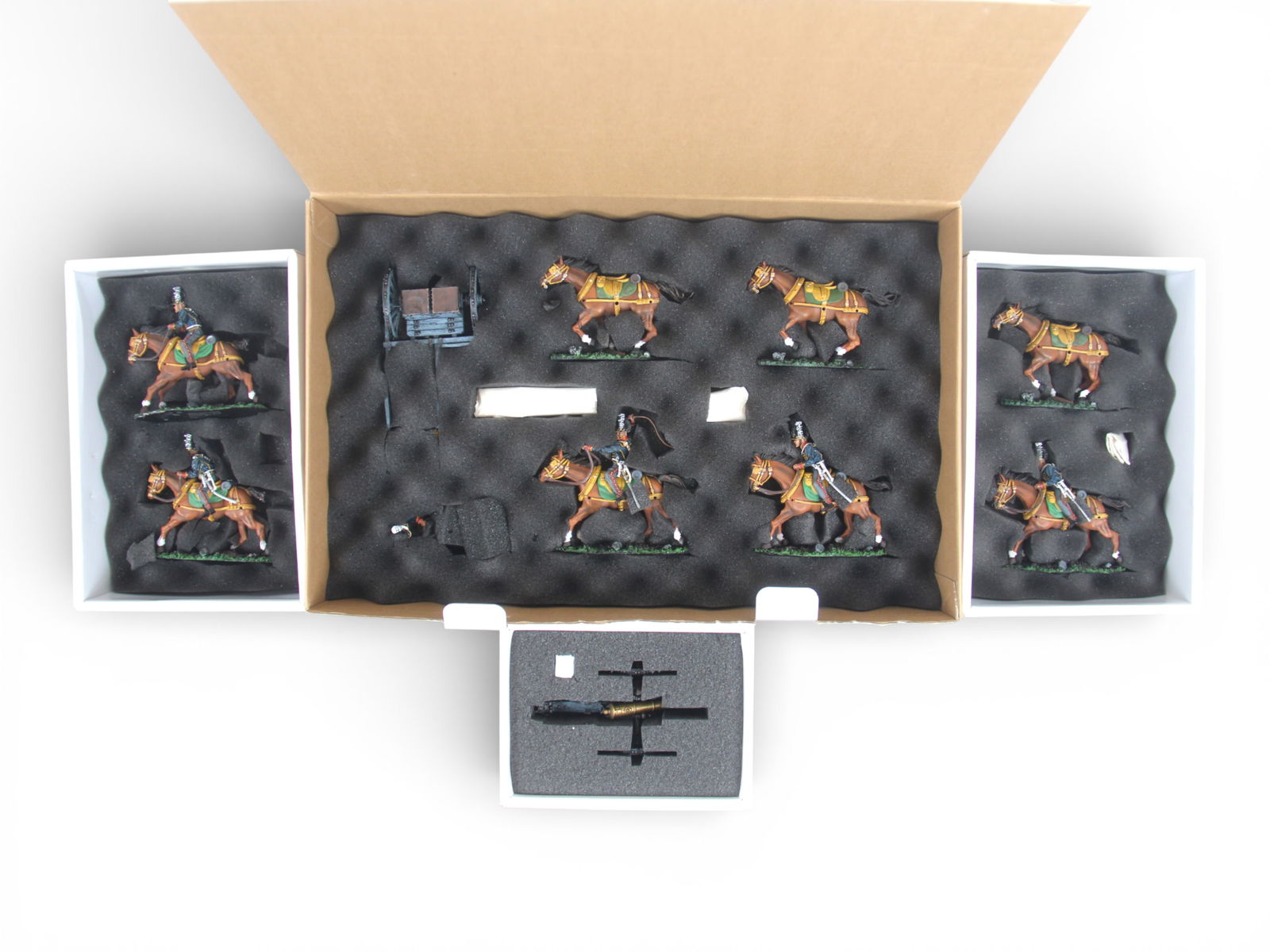 Collector's Showcase Boxed British RHA Sets: Collector's Showcase boxed British Royal Horse Artillery sets including CS00511 RHA Limber, CS00505 RHA Cannon, and 2 CS00512 RHA Horse Set. Shipping: Weiss Auctions offers full-service, in-house