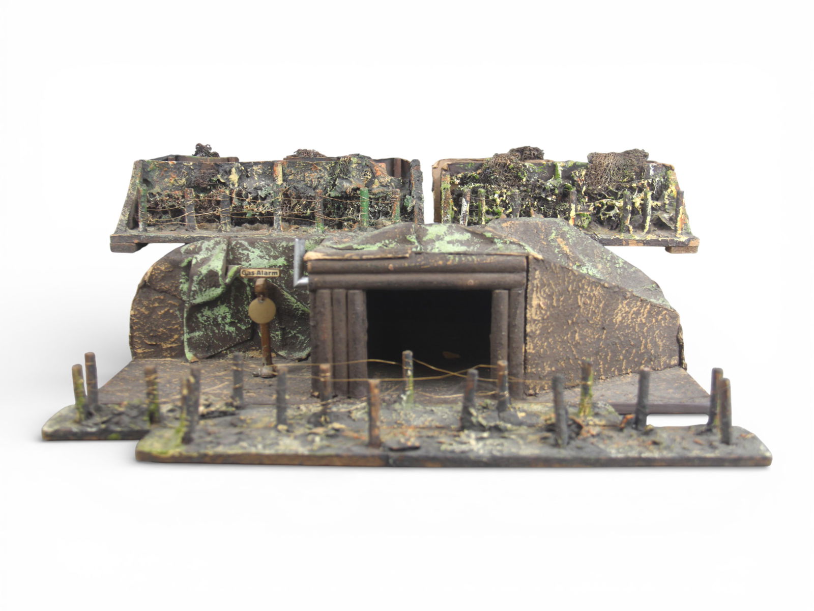 Elastolin or Lineol Trenches & Bunker: Elastolin and/or Lineol Bunker and Trench accessories. 5 pieces. Some wear. Ranging in size from 8'' to 15''. Shipping: Weiss Auctions offers full-service, in-house shipping for nearly all items in