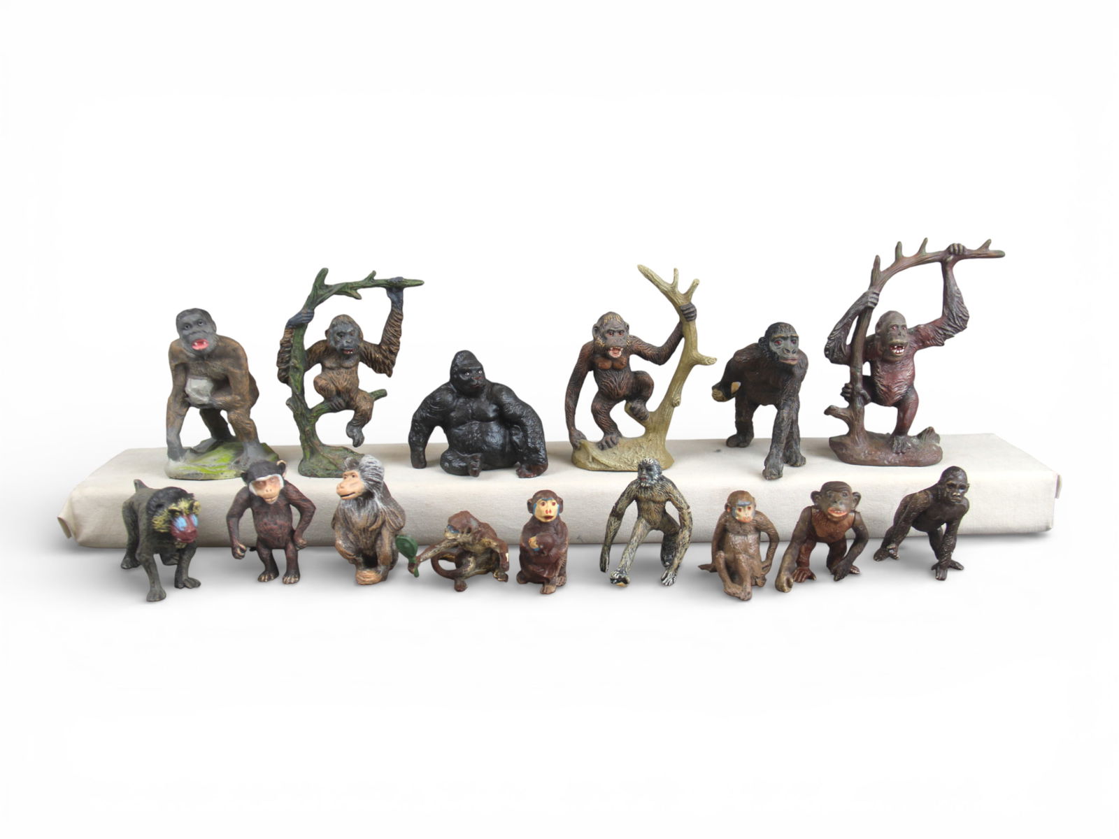 German Wood & Composition Apes Elastolin Lineol: German Wood and Composition Apes and Monkeys, 15 pieces, including Elastolin and Lineol. Some wear. Shipping: Weiss Auctions offers full-service, in-house shipping for nearly all items in this