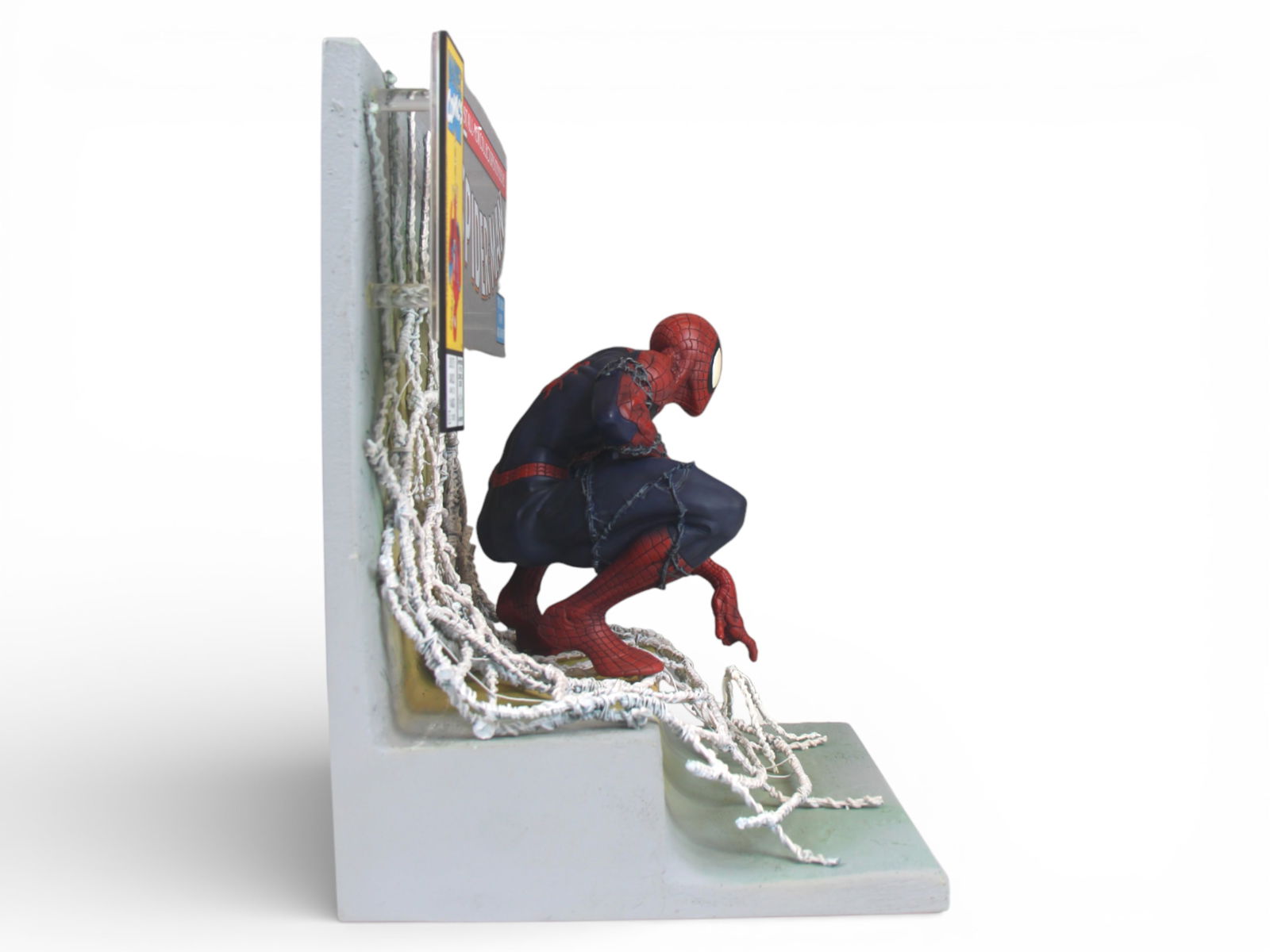 Spider-Man Comic Book Scene Replica Boxed - 2