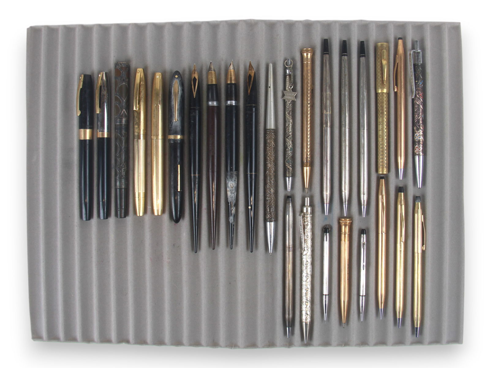 Estate Fountain Pen and Pencil Collection (1 of 9)