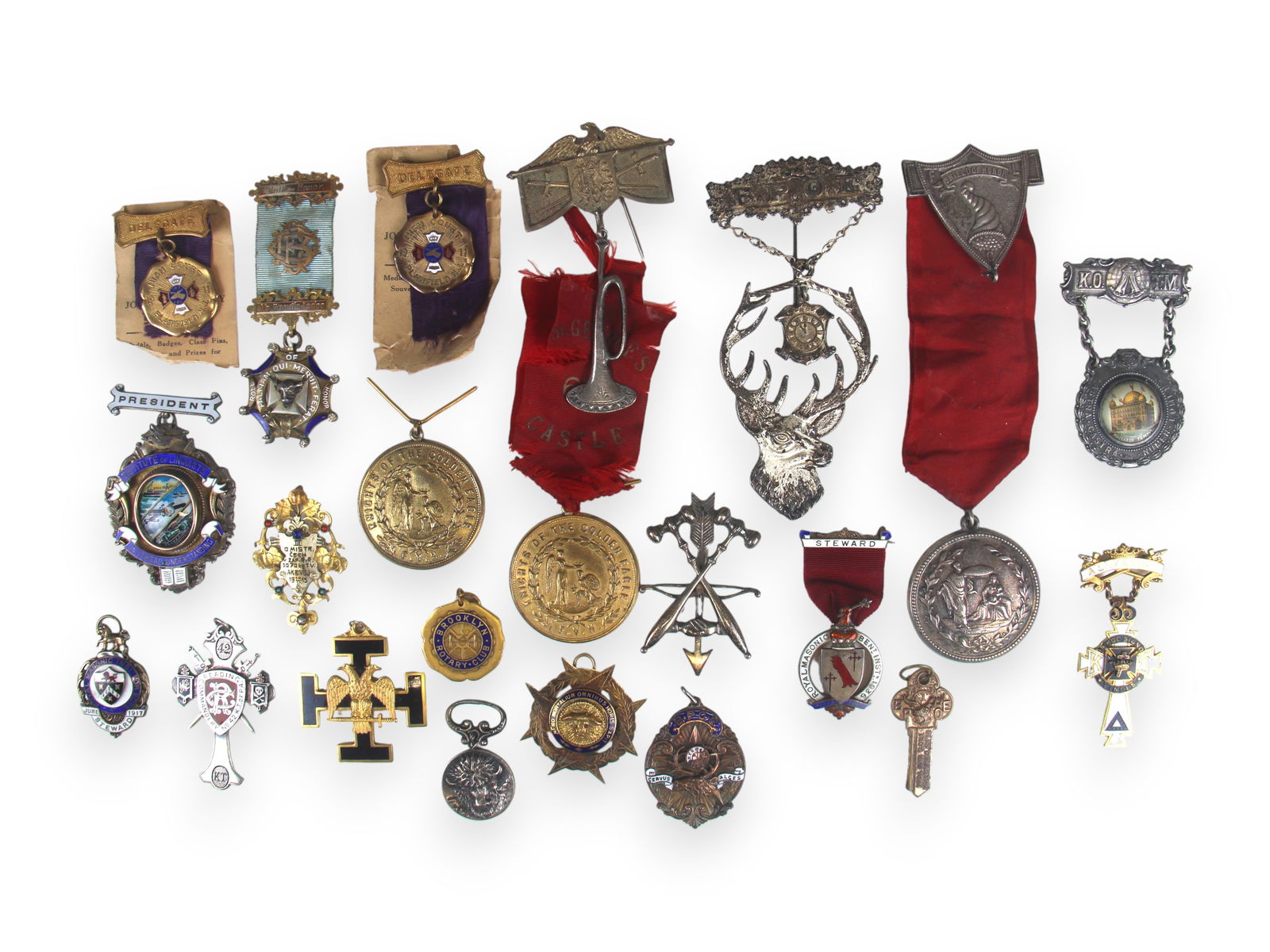 (21) Fraternal Medals and Pins (1 of 13)