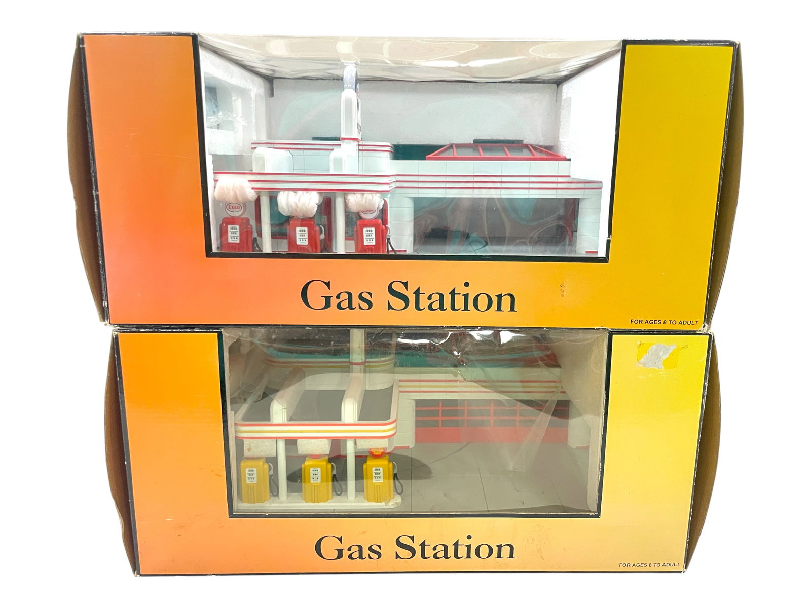 2 MTH RailKing Gas Stations (1 of 2)