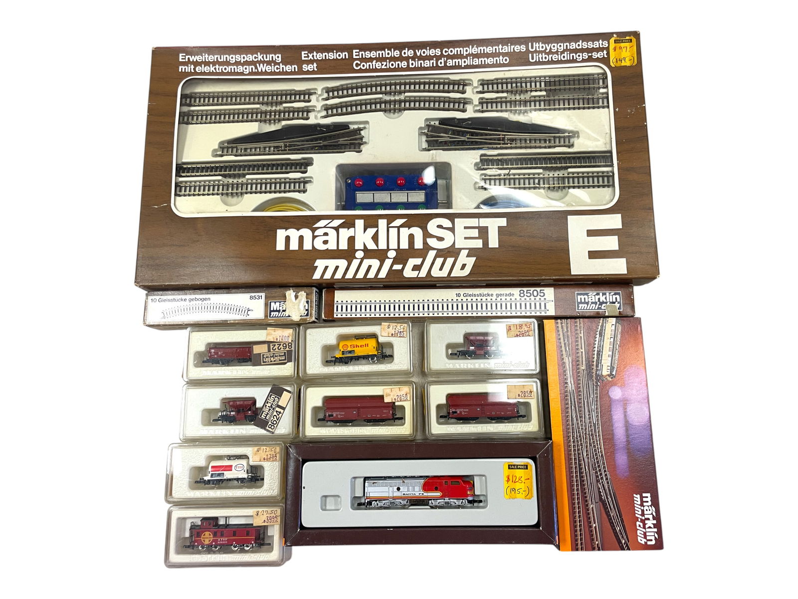 Marklin Z Gauge Set: Z Gauge. Includes an 8860 SF F3 Diesel with 8 freight cars with track, 8191, 8531, 8505, 8561.Shipping: Weiss Auctions offers full-service, in-house shipping for nearly all items in this auction. For