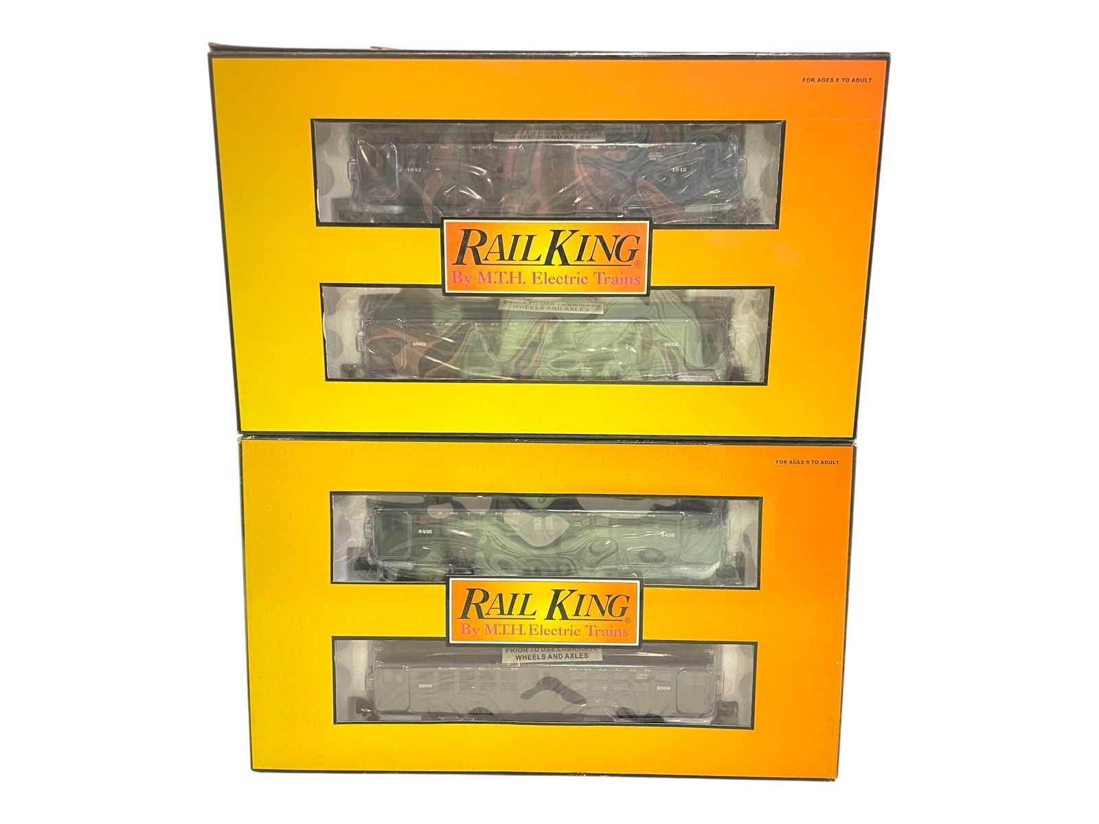 6-Car MTH RailKing 30-2447-1 Lo-V Subway Set: Includes the green 4-car set equipped with PS2, plus the dash-3 2-car add-on set. They show light run time with lightly worn set boxes. Shipping: Weiss Auctions offers full-service, in-house shipping