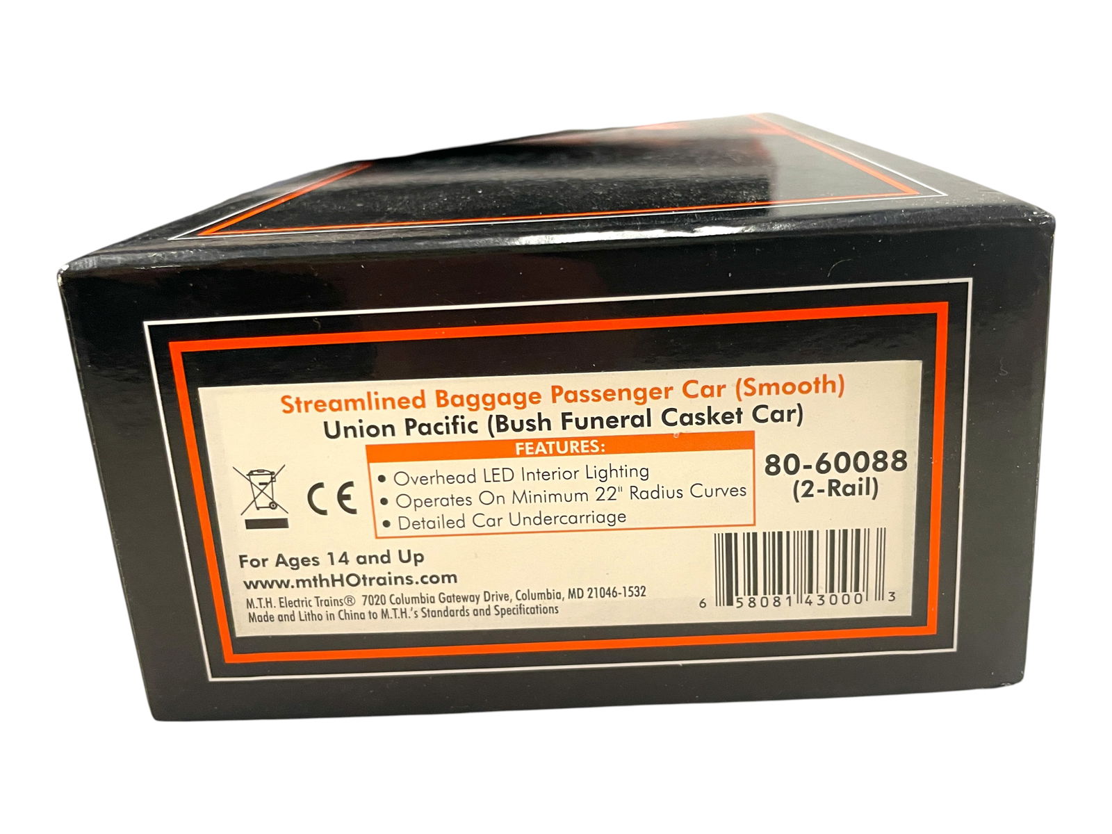 2pc Modern HO Train Lot - 3