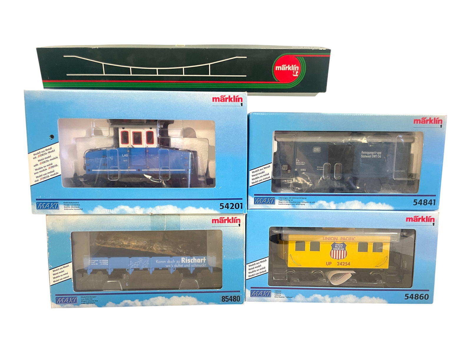 4pc Marklin Maxi Electric Goods Train, Plus: 1/G Gauge. Includes a 54201 LAG Steeple Cab electric; 85480 Rischart Sand Car; 54841 DB Goods Wagon; 54860 USA UP Caboose. All show test run wheels with boxes, PLUS a 5639 9 of 10pc catenary wires,