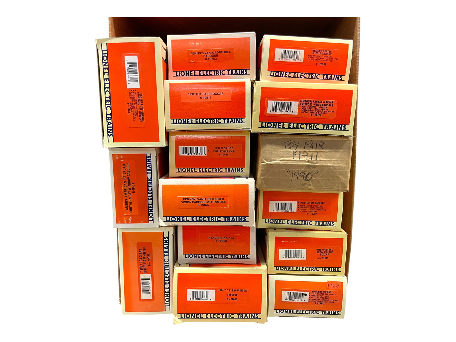 14 Modern Lionel Freight Cars: Includes 52023; 6431; 17617; 52036; 19803; 19807; 19918; 19917; 19702; 19724; 16562; 19911, sealed; 19727; 52096; 19817. Most appear new in boxes.Shipping: Weiss Auctions offers full-service,