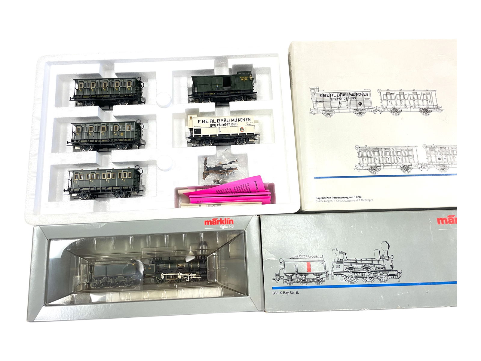 2pc Marklin HO Digital 19th Century Passenger Set (1 of 3)